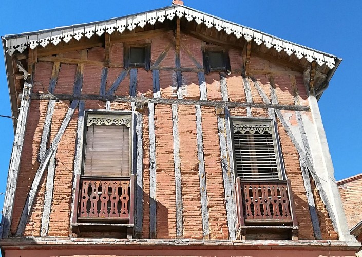 Caraman maison colombages © Lauragais Tourisme