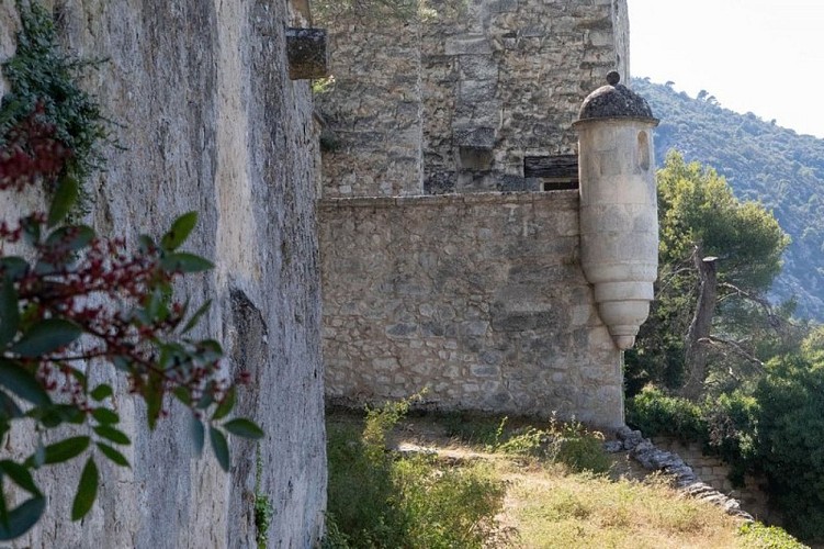 Remparts d'Oppède-le-Vieux