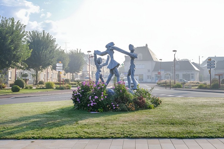 2020_OT_PaysdeVire@L-MACH_Villers-Bocage-51-Statue S Gimmy_TIS