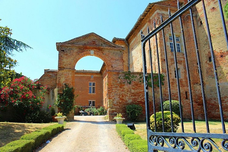 Launac_portail_grille-chateau-credit-OTHautsTolosans