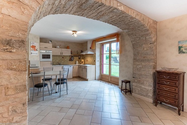 260527-1_H70G001054_5db2f822a2190_3