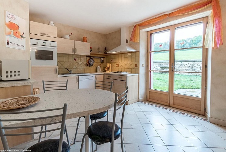 260527-11_H70G001054_5db2f8231b143_10