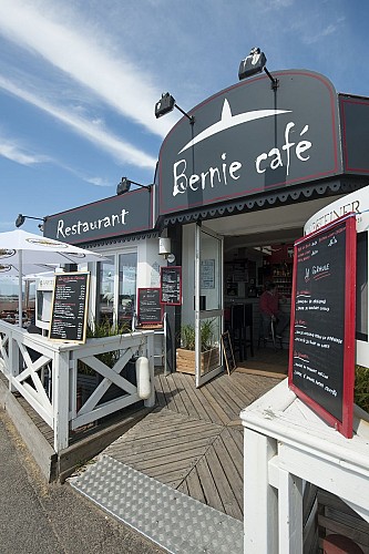 BERNIE CAFE