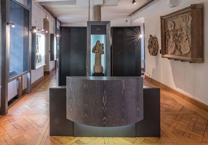 Salle d'archéologie du musée du château des Rohan de Mutzig