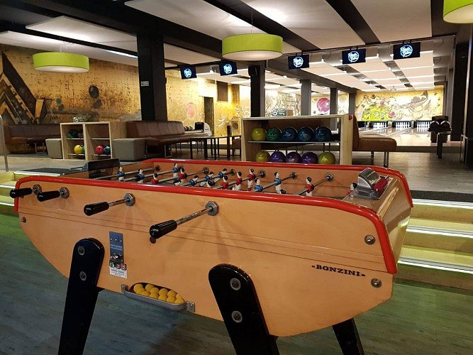 Bowling RhinOr Palace