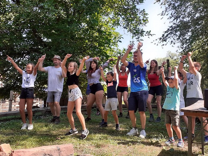 Erzieherische Farm - AGF - CINAE