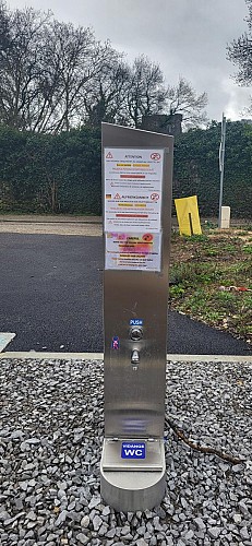 Aire de service/accueil camping-car communale