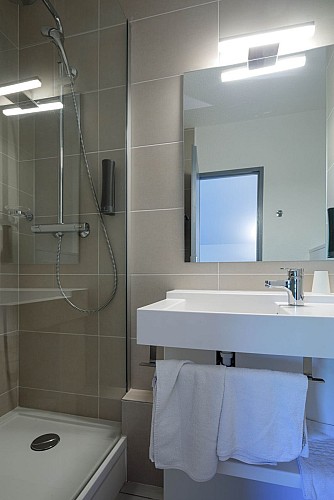 Noémys Viviers du Lac