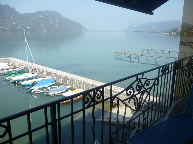 Les Pieds dans l'Eau