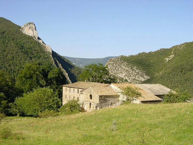 Gîtes d'étape et de séjour de l'Abbaye de Valcroissant