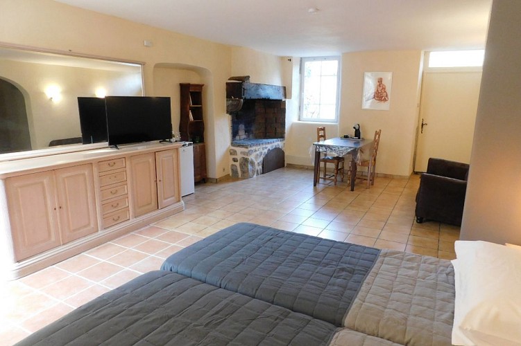 Les Cocons de l'Escoutay, suite pour 2 personnes en sud Ardèche avec piscine privative.