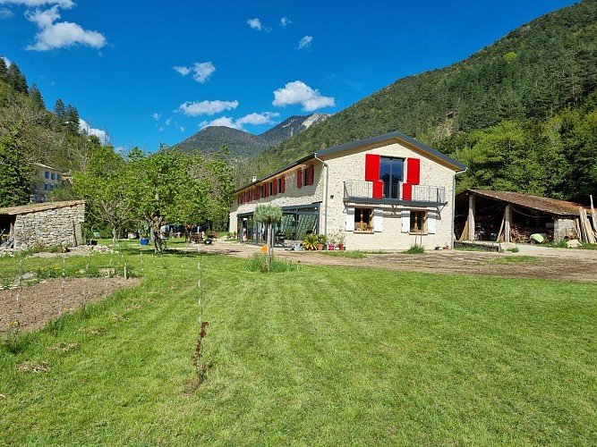 Bed and breakfast La Bergerie in Menée