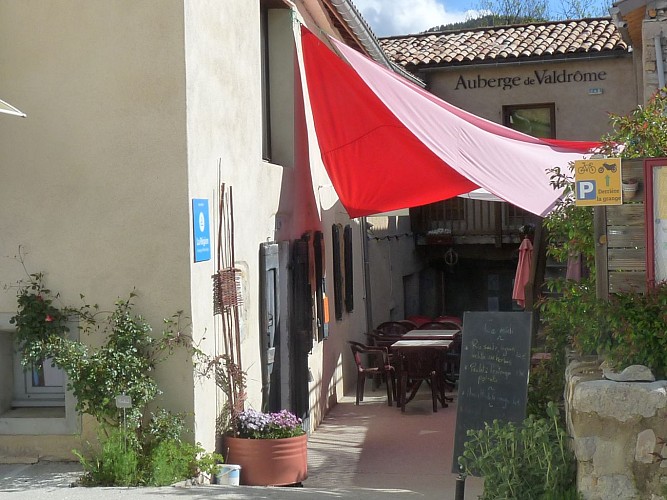 Gîte d'étape de séjour - Auberge de Valdrôme