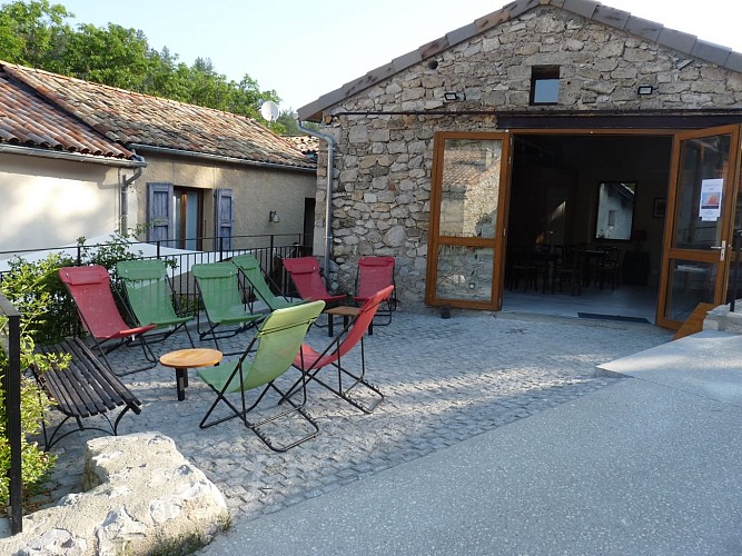 Gîte d'étape de séjour - Auberge de Valdrôme