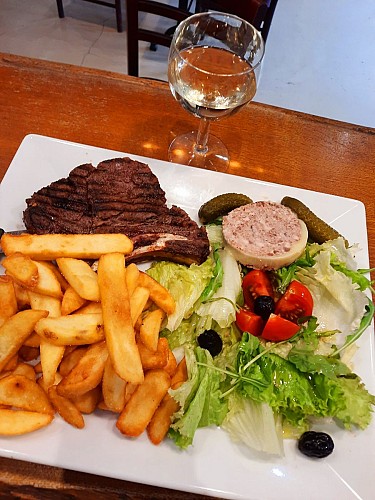 Café du Pont - "Café de Pays"