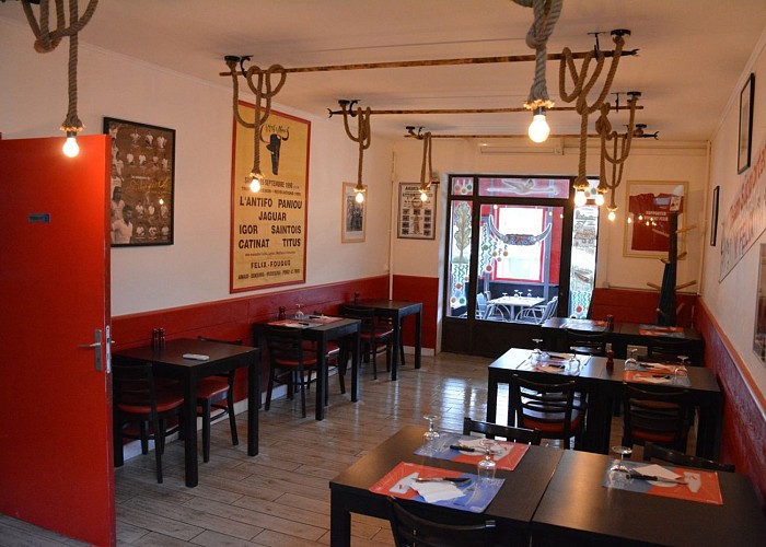 Restaurant Café du Centre "Chez le chat"