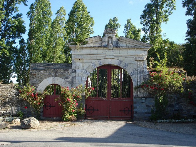 CHÂTEAU DE LA TOUCHE