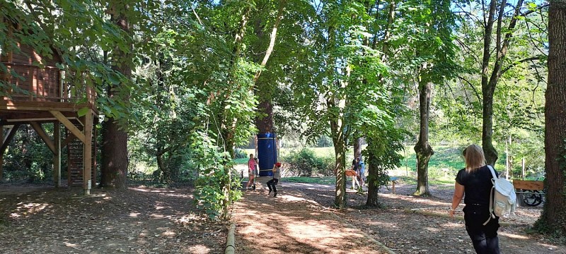 aire-de-jeux-enfants-lons-03