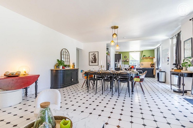 LA CIGALE ET LA FOURMI