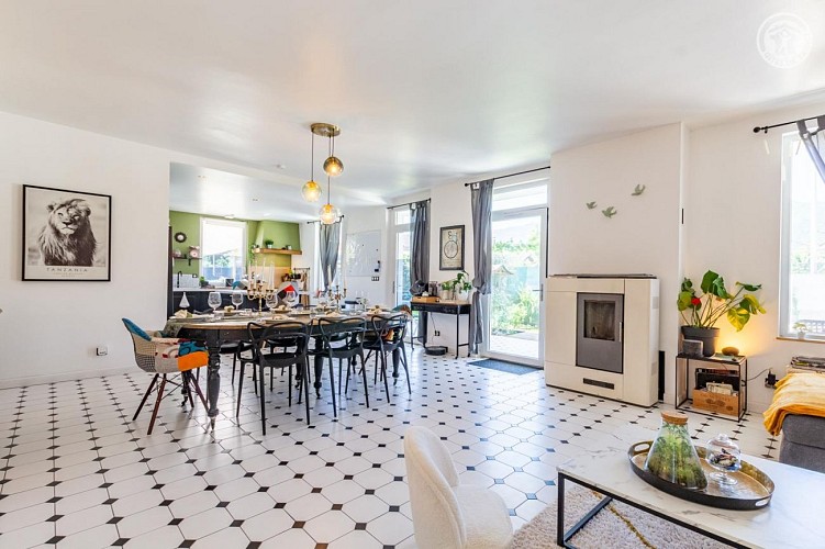 LA CIGALE ET LA FOURMI