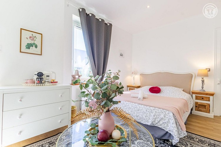 LA CIGALE ET LA FOURMI