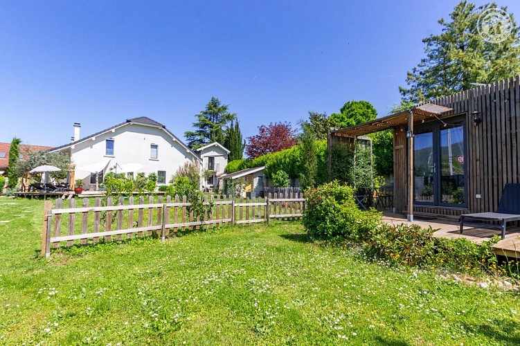 LA CIGALE ET LA FOURMI