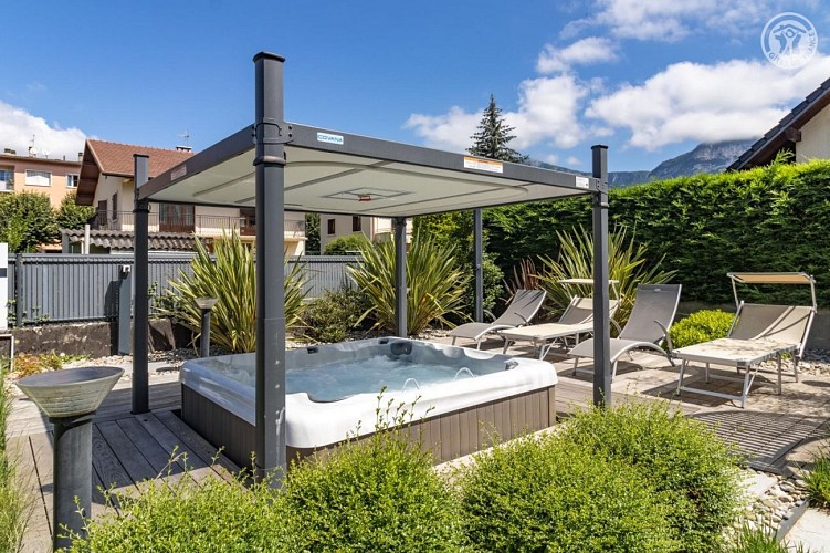 LA SUITE DES SOMMETS