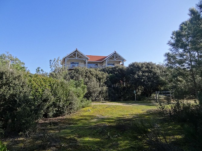 lys-des-sables-villa-exterieur-jardin-soulac