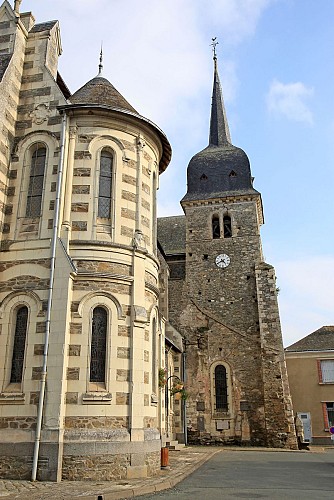 Église Saint-Pierre de Chanzeaux