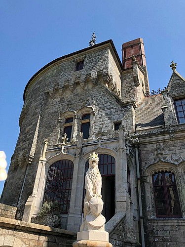 Château de La Bretesche - visite de la cour