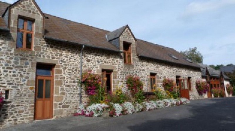 CENTRE D'HEBERGEMENT MUNICIPAL LES BIZEULS