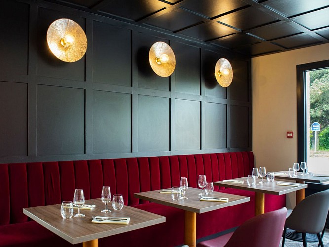 brit-hotel-salle-restaurant-2