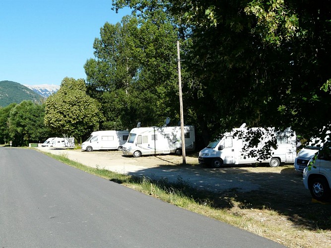 Aire de stationnement de camping-cars Montbrun les Bains