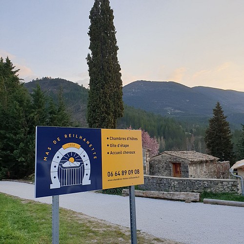Le Mas de Reilhanette - Bed & Breakfast