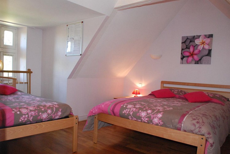 GÎTE ÉTAPE ET SÉJOUR - LE CHATEAU DU BOURG