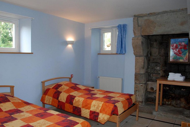 GÎTE ÉTAPE ET SÉJOUR - LE CHATEAU DU BOURG