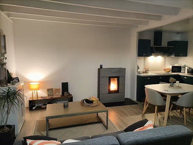 mauleon-moulins-gite-la-maison-moulinaise-piece-a-vivre