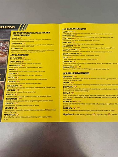 Restaurant L'authentique by Les Camions Jaunes