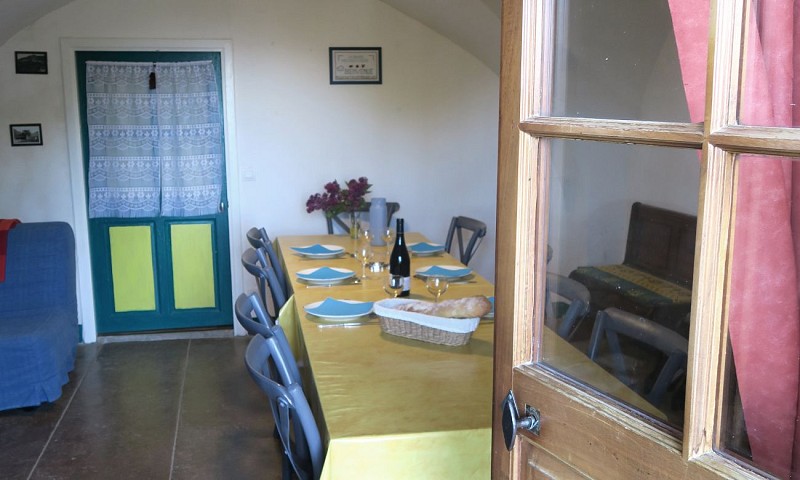 La Grange aux volets bleus