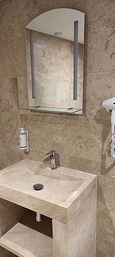 Hôtel-Restaurant Château du Poët Celard