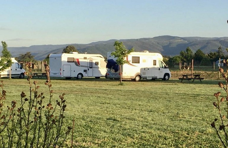 Aire d'accueil camping-cars à la ferme