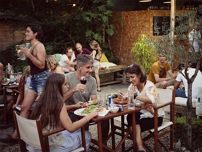 Restaurant Le Hangar - Camping Les Chamberts