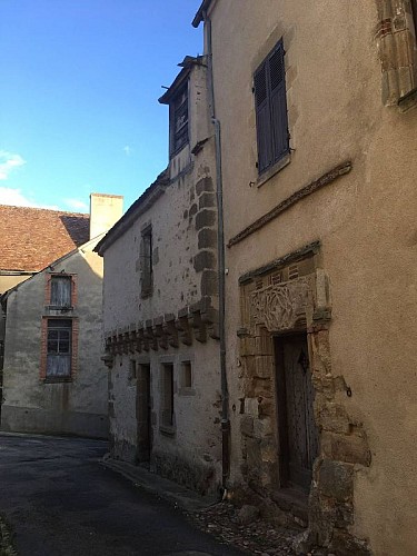 Petite maisn moyenâgeuse en Berry