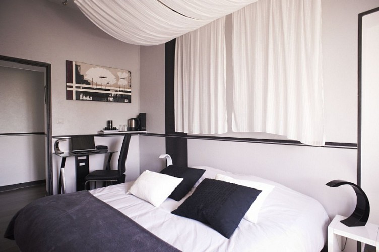 Hôtel-restaurant l'Auberge de l'Ombrée