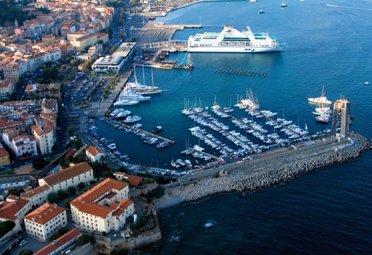 PORT AJACCIO TINO ROSSI