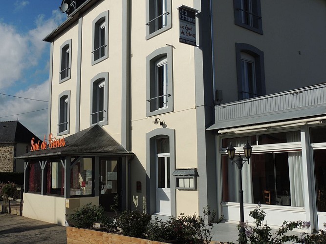 Hôtel** Restaurant Le Gué de Gênes