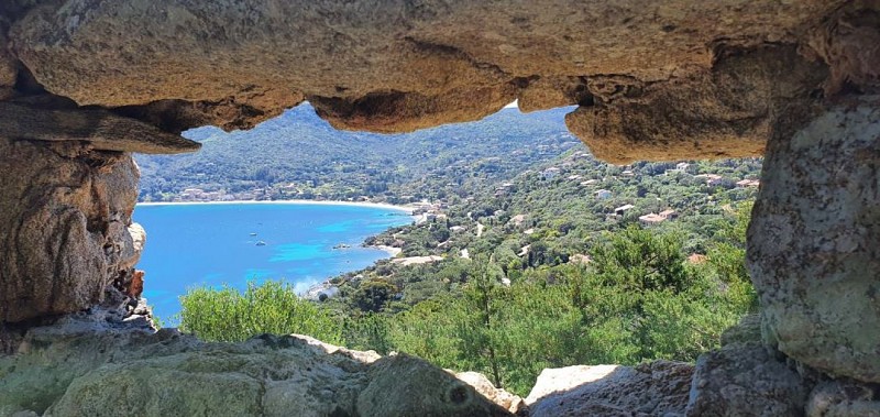 Vue-de-la-tour-de-Campomoro