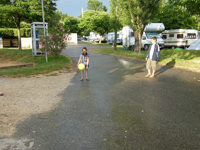 Camping municipal le Village - aire de service camping-car