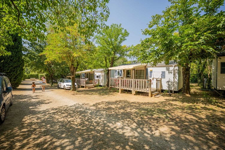 Aire de service camping-car au camping le Castelas