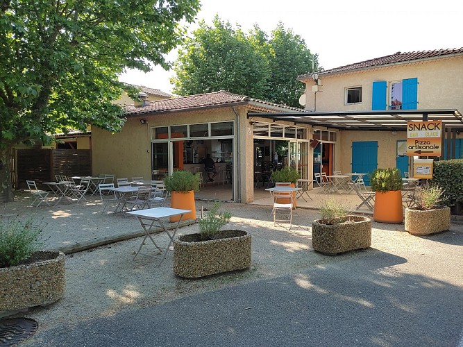 Aire de service camping-car au camping de l'Ardèche